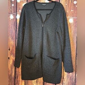 Nicole Miller Black/Gray Sweater